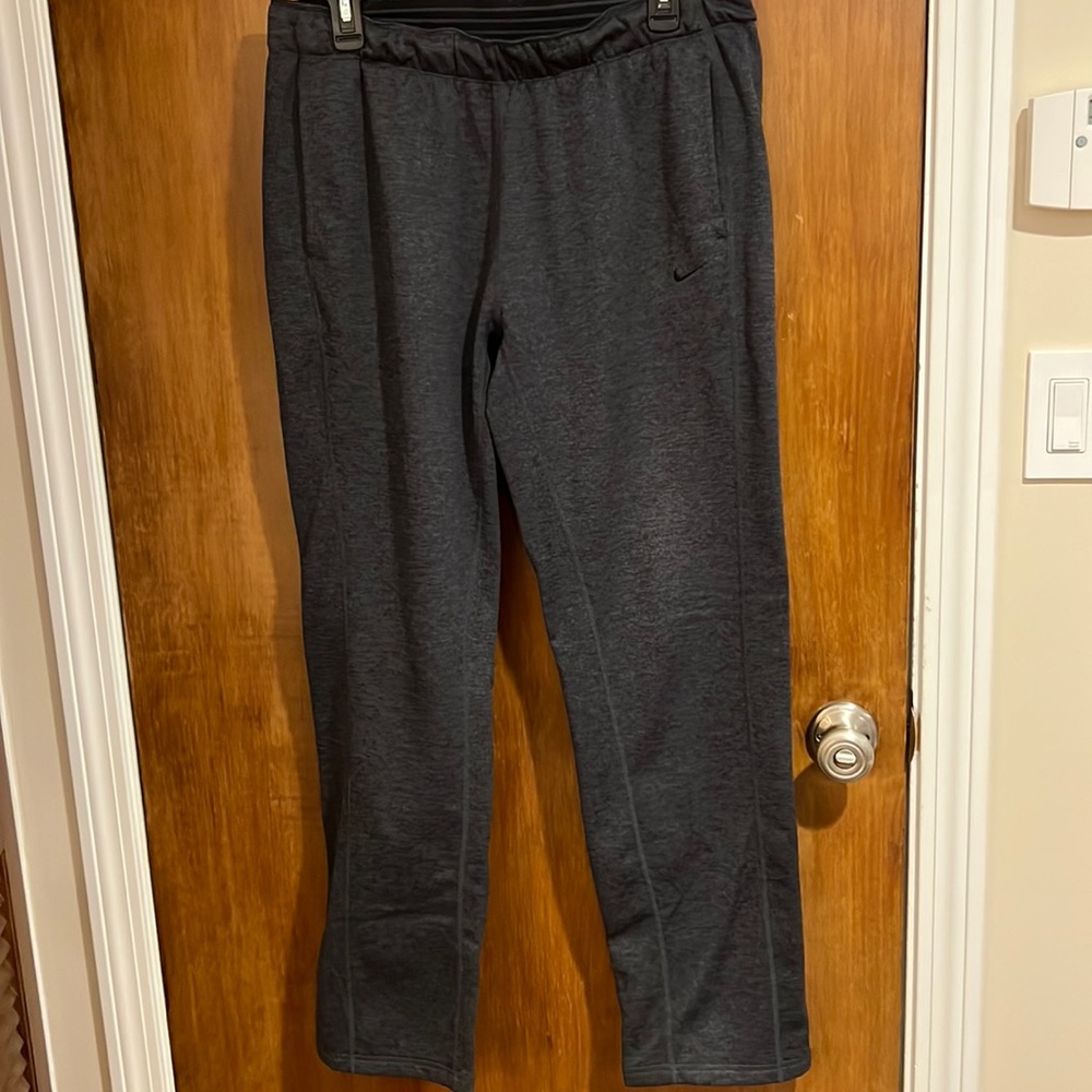 Nike therma fit sweatpants